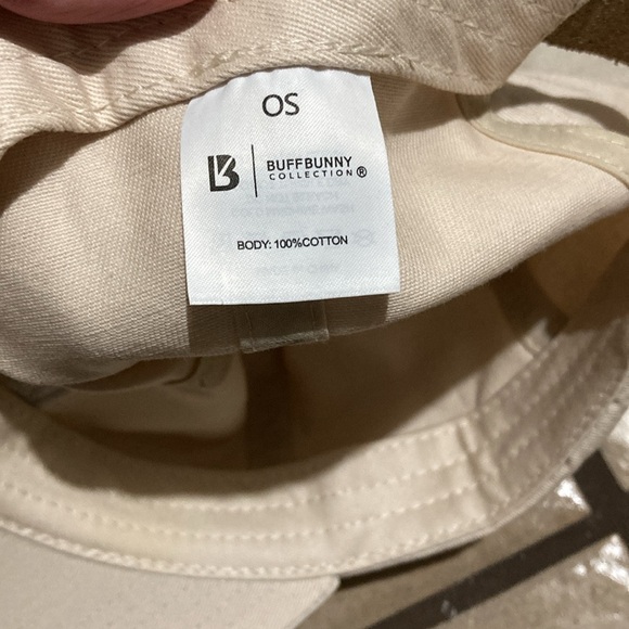 Hat - Picture 4 of 4